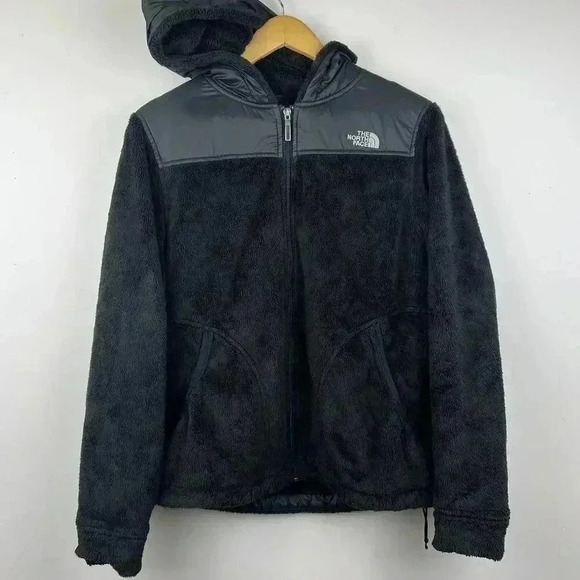 The North Face Womens Fuzzy Jacket with Hood - Warm and Stylish - Picture 1 of 6